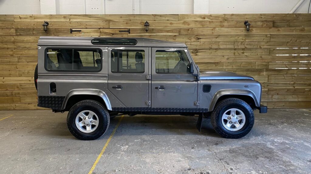 Land Rover Defender 110 Station Waggon 7 Seats Very low miles